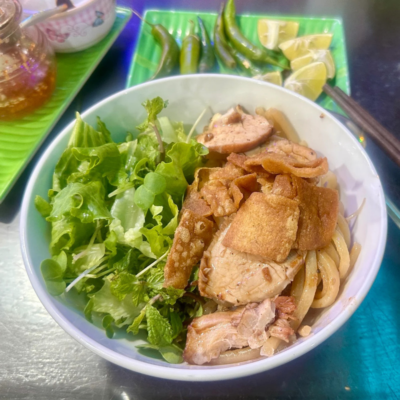 Hương vị cổ truyền tại qu&aacute;n cao lầu Đ&agrave; Nẵng Hội An Kh&ocirc;ng gian Xanh 